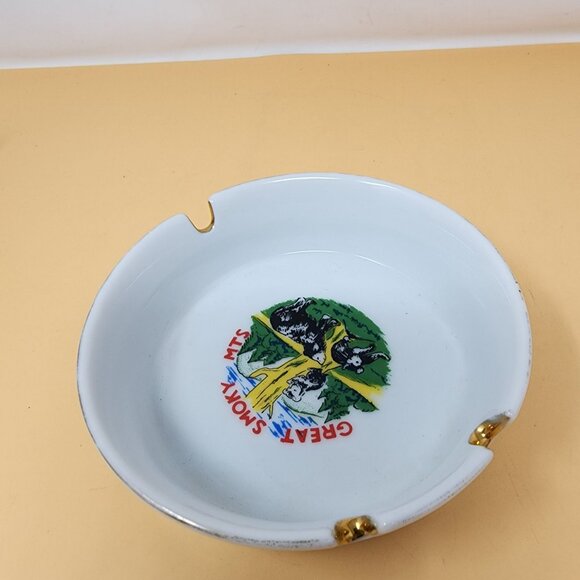 Vintage Great Smoky Mountains Souvenir Ceramic Ashtray With Gold Accents - Picture 2 of 6